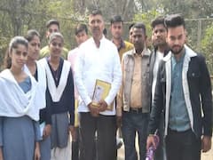 55 व्या वर्षी भाजपचे माजी आमदार 12 वी ची परीक्षा उत्तीर्ण, समर्थकांचा जल्लोष; पुढे घेणार वकिलीचं शिक्षण  