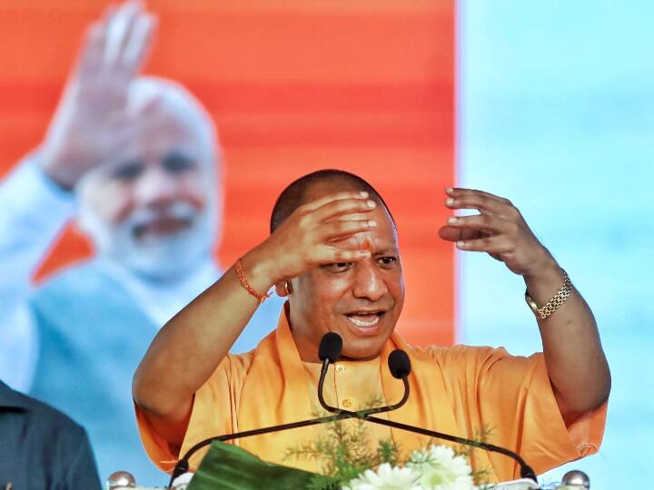 Karnataka Assembly Elections 2023 CM Yogi Adityanath lashed out at Congress for anti-constitutional reservation in Karnataka Karnataka Election 2023: कर्नाटक में संविधान विरोधी आरक्षण को लेकर कांग्रेस पर बरसे CM योगी आदित्यनाथ, बोले- PFI का...