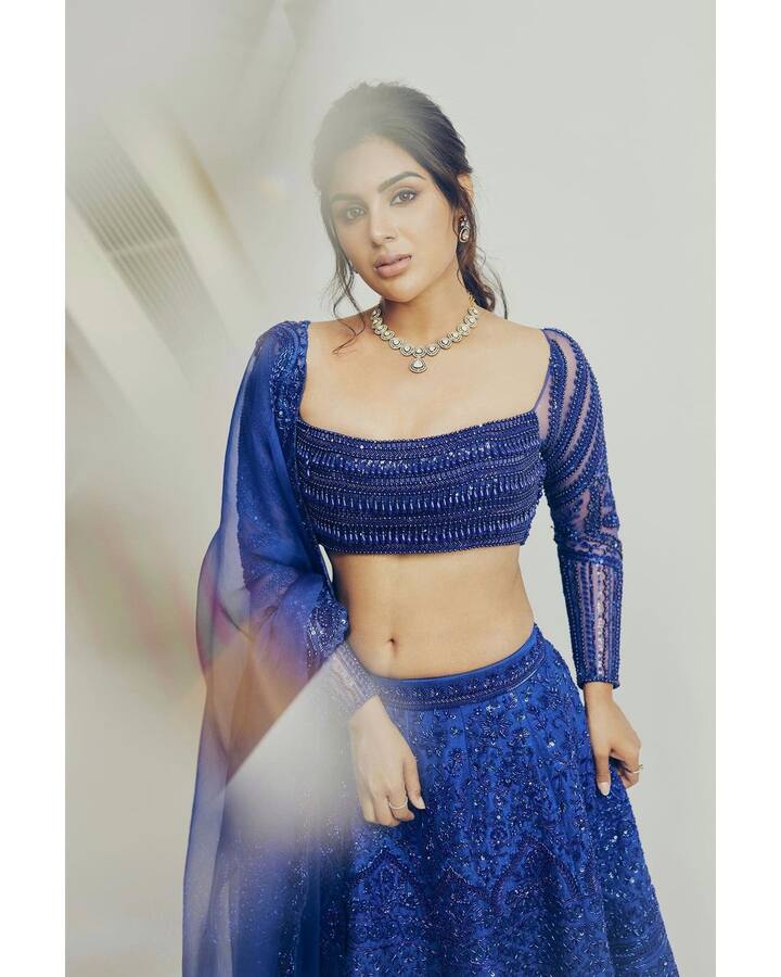సంయుక్త మీనన్ అందమైన ఫోటోలు
