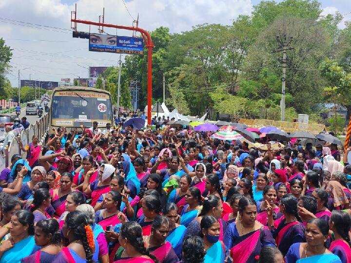 Anganwadi workers who had been waiting for two days called off their protest. இரண்டு நாட்களாக நடைபெற்றுவந்த அங்கன்வாடி ஊழியர்களின், காத்திருப்பு போராட்டம் வாபஸ்..