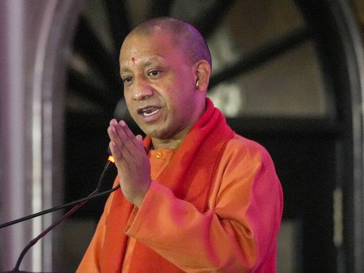 UP Nikay Chunav 2023: सीएम योगी बोले- 'व्यापारियों से रंगदारी वसूली की जाती थी, लोगों के हाथों में थे तमंचे' UP Nikay Chunav 2023 CM Yogi Adityanath Target Samajwadi Party in Unnao on Crime in UP UP Nikay Chunav 2023: सीएम योगी बोले- 'व्यापारियों से रंगदारी वसूली की जाती थी, लोगों के हाथों में थे तमंचे'