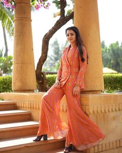 Trisha Krishnan - Ponniyin Selvan 2 : ముంబైలో మనసు దోచేలా త్రిష ఫోజులు