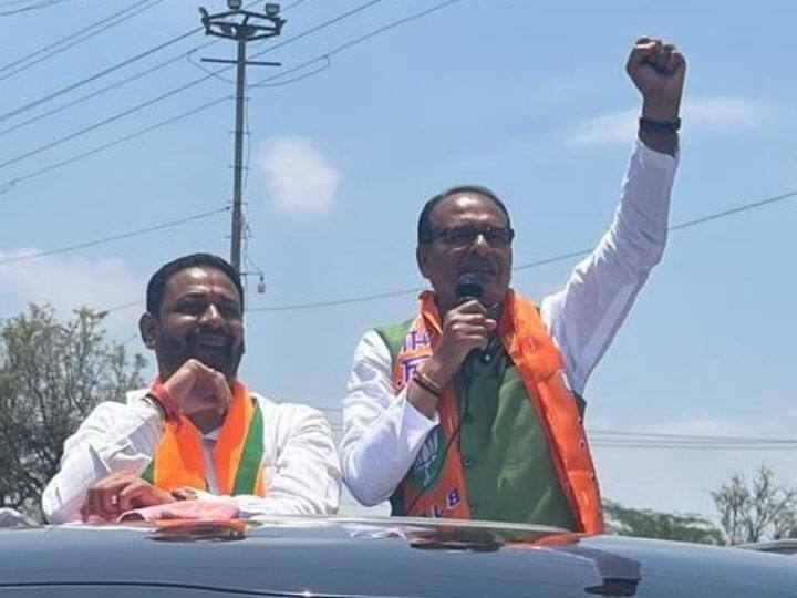 Shivraj Singh Chouhan in Karnataka election campaign Calls Congress Triple C or 3 C Party ANN Karnataka Election 2023: कर्नाटक में CM शिवराज ने कांग्रेस को बताया 'ट्रिपल-C' पार्टी, फिर समझाया मतलब