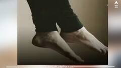 Astro Tips: ਬੈਠੇ-ਬੈਠੇ ਪੈਰ ਹਿਲਾਉਣਾ ਕਿਉਂ ਹੁੰਦਾ ਹੈ ਅਸ਼ੁੱਭ, ਵਜ੍ਹਾ ਜਾਣਨ ਤੋਂ ਬਾਅਦ ਦੁਬਾਰਾ ਕਦੇ ਨਹੀਂ ਕਰੋਗੇ