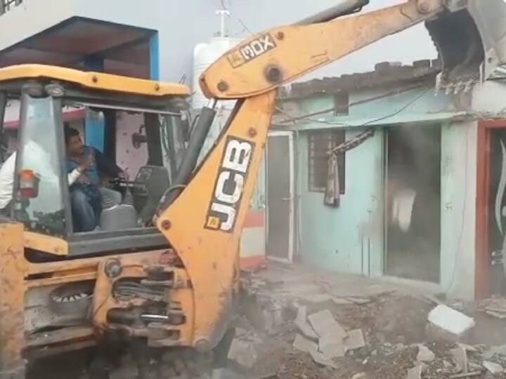 Shivraj Singh Chouhan Government Bulldozer Action Against Accused within a day of Murder ANN Dhar News: शिवराज सरकार का एक्शन, दिन में हत्या, शाम होते ही आरोपी के मकान पर चला बुलडोजर