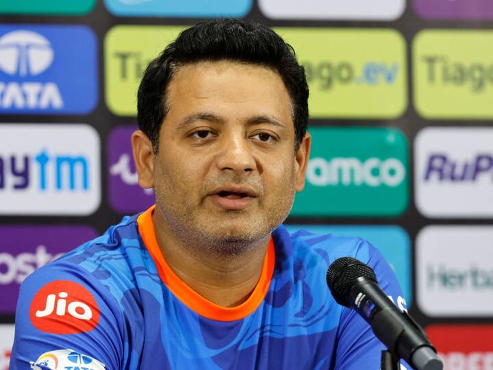 Chawla is now the third highest wicket-taker in IPL amongst spinners. (Image Source: PTI)