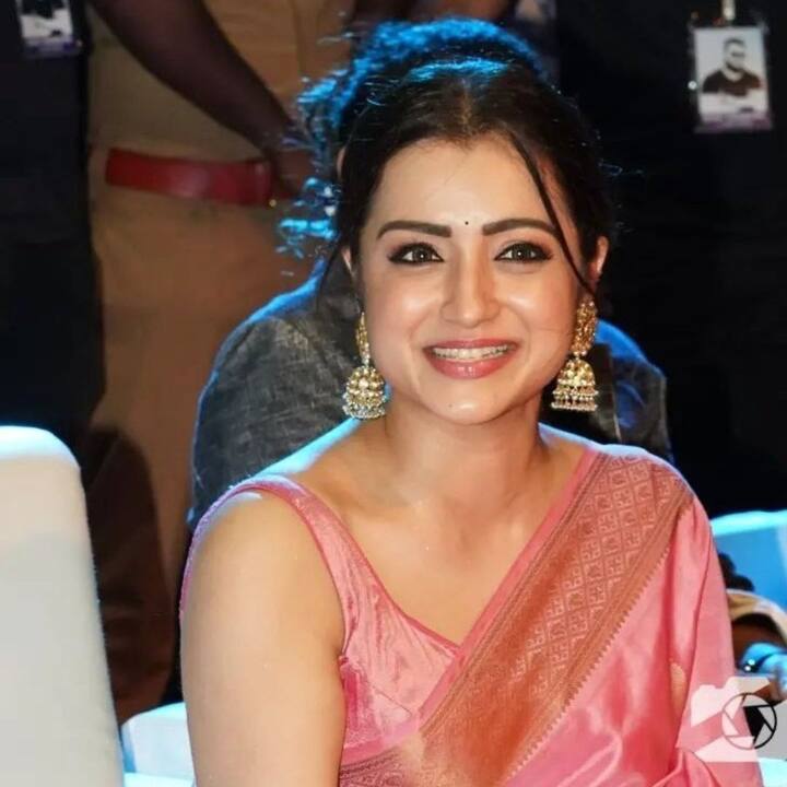 பொன்னியின் செல்வன் 2 திரைப்படம் நாளை வெளியாகவுள்ள நிலையில் அப்படத்தின் ப்ரமோஷன் நிகழ்ச்சிகள் விரைவில் முடிவுற இருக்கின்றன.