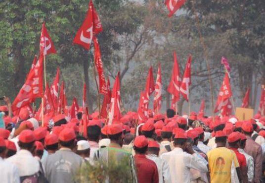 Kisan Sabha :  किसान सभेच्या लाँग मार्चचा दुसरा दिवस, आज मंत्र्यांशी चर्चा होणार