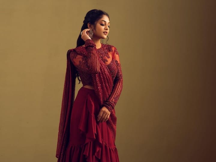 2022 ஆம் ஆண்டு வெளியான பிரதீப் ரங்கநாதனின் லவ் டுடே திரைப்படத்தின் மூலம் பிரபலமானார்.