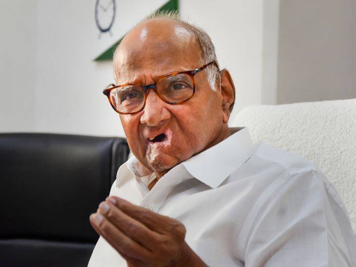 ncp politics Dharashiv Buldhana NCP district presidents resign after Sharad Pawar's decision Sharad Pawar : राष्ट्रवादीच्या जिल्हाध्यक्षांचे राजीनामे, शरद पवार यांनी निर्णय मागे घेण्याची कार्यकर्त्यांकडून विनंती 