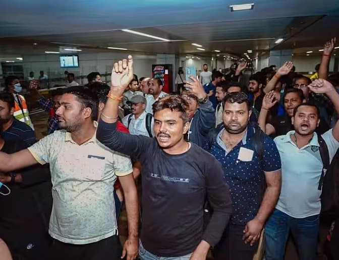 India Rescue Operation : Rescue flight carrying Indian nationals from Sudan lands at IGI airport India Rescue Operation: સુદાનથી રેસ્ક્યૂ કરાયેલા 360 ભારતીય નાગરિક દિલ્હી પહોંચ્યા, ઓપરેશન કાવેરી માટે PM મોદીનો માન્યો આભાર