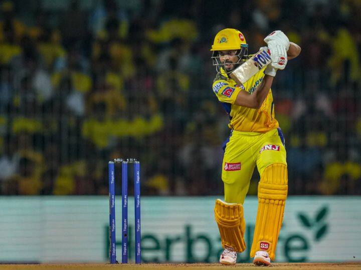 IPL 2023 Chennai Super Kings batsman Ruturaj Gaikwad complete 1500 runs in tournament in 44 innings he equal Sachin Tendulkar RR vs CSK: IPL में रुतुराज गायकवाड़ ने की दिग्गज सचिन तेंदुलकर की बराबरी, ऐसा करने वाले बने चौथे बल्लेबाज़