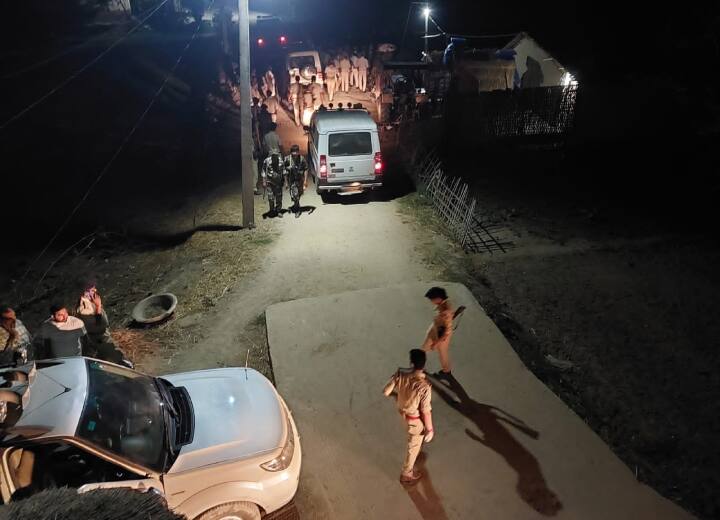 Bihar: पूर्वी चंपारण में पांच दिन के अंदर पांच घरों में लूट, अब जहरीली शराब कांड में सस्पेंड पुलिसकर्मी देंगे पहरा Five houses looted in East Champaran within five days, police took this step ANN Bihar: पूर्वी चंपारण में पांच दिन के अंदर पांच घरों में लूट, अब जहरीली शराब कांड में सस्पेंड पुलिसकर्मी देंगे पहरा