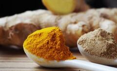 Turmeric Benefits: গুনে শেষ করা যাবে না হলুদের গুণ, হেঁশেল থেকে সাজঘর, আনাগোনা সর্বত্র
