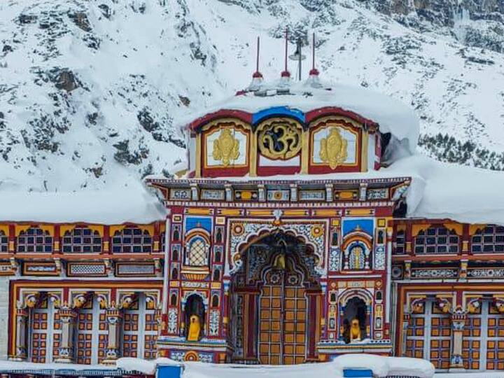 अन्य तीन धामों-केदारनाथ, गंगोत्री और यमुनोत्री के कपाट पहले ही खोले जा चुके हैं.