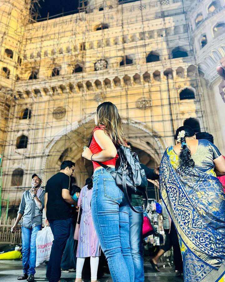 అటు సీరియల్స్ లోనూ నటిస్తోంది.Photo Credit@Rithu Chowdary/Instagram