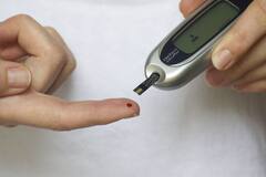 Diabetes: मधूमेह असणाऱ्यांनी 'या' पदार्थांचा करावा आहारात समावेश...