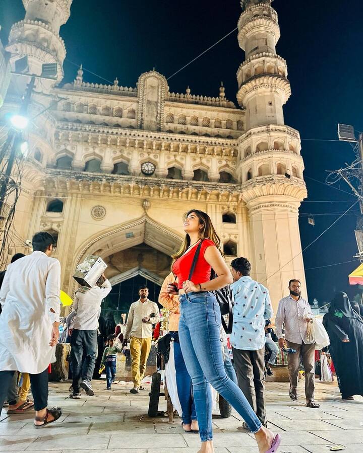 కెరీర్ ప్రారంభంలో పలు టీవీ సీరియల్స్ లో నటించింది రీతూ చౌదరి.Photo Credit@Rithu Chowdary/Instagram