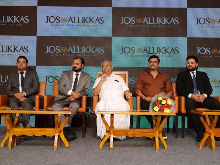 Jos Alukas launches India's largest retail expansion plan with 100 showrooms at an investment of Rs 5,500 crore Jos Alukkas: ரூ.5,500 கோடி.. 100 ஷோரூம்கள்! இந்தியாவின் மிகப்பெரிய சில்லறை விற்பனைக்கு ஜோஸ் ஆலுக்காஸ் திட்டம்..