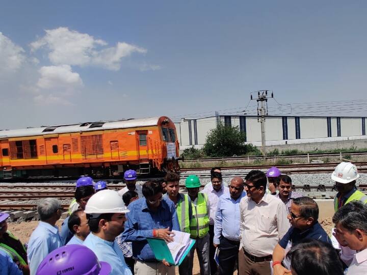 Double stack trains will run from Dadri to Pipavav and JNPT ports from August 30th 2023 on WDFC  know benefits Good News:  30 अगस्त से चलेंगी दादरी से पीपावाव और JNPT Ports के लिए डबल स्टैक ट्रेनें, जानें इसके फायदे