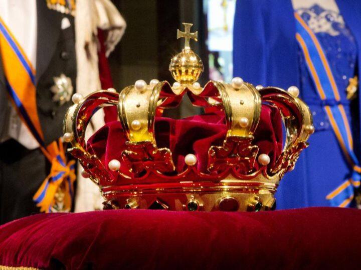 दुनिया के सबसे ताकतवर ताजों की लिस्ट में निदरलैंड का ताज 7वें नंबर पर है. इस ताज को हासिल करने की कोशिश बहुत लोगों ने की, लेकिन जब महारानी बेयाट्रिक्स नें 2013 में अपनी गद्दी छोड़ी तो यह ताज उनके बेटे प्रिंस अलेक्सांडर को मिला और वह राजा बन गए.