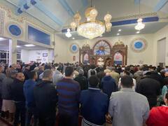 अमेरिका की मस्जिद में नमाज के दौरान इमाम पर जानलेवा हमला, देखें वीडियो