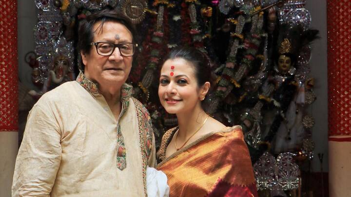 তারকাসুলভ জীবনযাপন নয়, বাড়িতে রঞ্জিত মল্লিক (Ranjit Mallick) একেবারে সাদামাটা, ঘরোয়া। মেয়ের জন্মদিনটা তিনি সাজিয়ে তুলতেন সখে, আদরে.. আর পাঁচ জন বাবা যেমন করেন.. সেভাবেই।