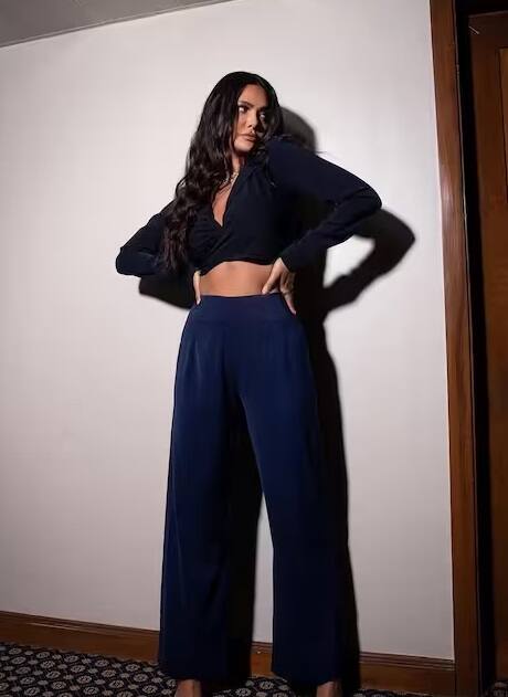 વર્ષ 2007માં મિસ ઈન્ડિયા ઈન્ટરનેશનલનો ટાઇટલ જીતનાર ઈશા ગુપ્તાએ એક્ટિંગમાં પણ પોતાનો સિક્કો જમાવી દીધો છે. આજે આ અભિનેત્રી કરોડોની સંપત્તિની માલિક છે. જે મુંબઈમાં એક આલીશાન એપાર્ટમેન્ટમાં રહે છે.