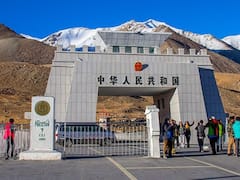 CPEC: पाकिस्तान की कंगाली तय! चीन 58 अरब डॉलर की लागत से पाकिस्तान के ग्वादर पोर्ट तक बिछाएगा रेलवे लाइन! देखें तस्वीरें
