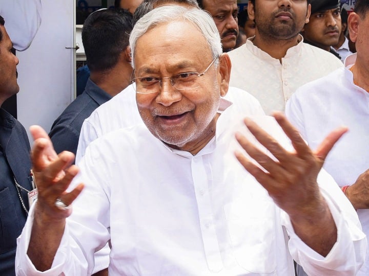 Anand Mohan News CM Nitish Kumar reacts on release of Anand Mohan from jail Anand Mohan News: आनंद मोहन की रिहाई पर CM नीतीश की आई पहली प्रतिक्रिया, पूछा- हंगामा क्यों हो रहा?