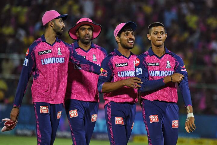 या सामन्यात राजस्थानच्या एका नवख्या गोलंदाजानं सर्वांचं लक्ष वेधलं. राजस्थान रॉयल्समधील वेगवान गोलंदाल कुलदीप यादव यानं चेन्नई विरुद्धच्या सामन्यात तुफान फलंदाजी केली.