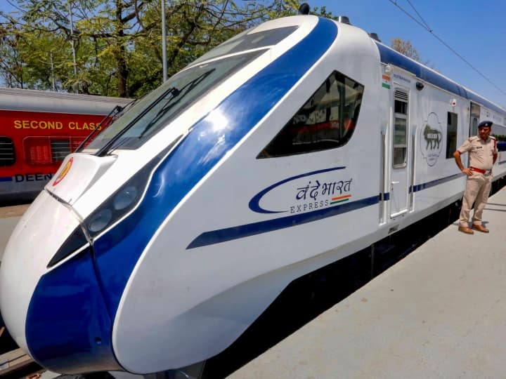 Prime Minister Narendra Modi may come to Kota of Rajasthan to flag off Vande Bharat Express Train ANN Rajasthan News: वंदे भारत एक्सप्रेस को हरी झंडी दिखाने कोटा आ सकते हैं प्रधानमंत्री नरेंद्र मोदी, रेल प्रशासन कर रहा है तैयारी