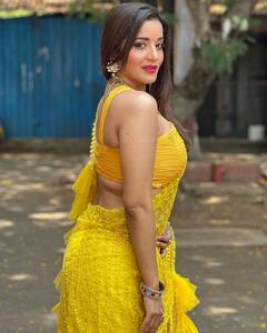 Monalisa: चाळीशीतल्या मोनालिसाचा जलवा कायम, शेअर केल्या वेगवेगळ्या अदा