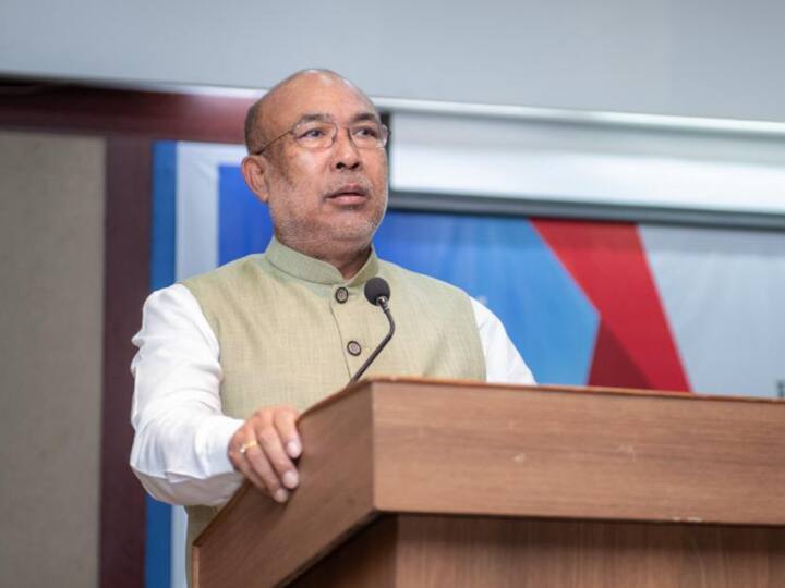 Mob vandalise and set on fire venue where CM N Biren Singh scheduled to attend programme at New Lamka in Churachandpur Manipur: मणिपुर CM के लिए तैयार किए गए वेन्यू पर गुस्साई भीड़ ने की तोड़फोड़, लगाई आग