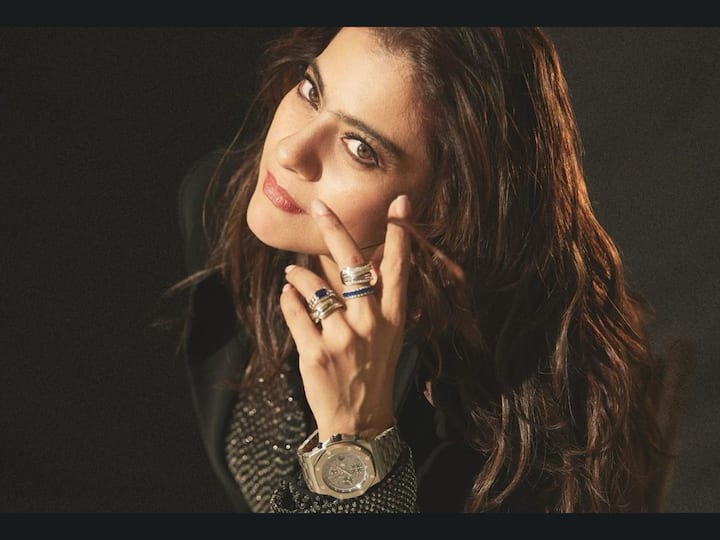 Kajol attended the Filmfare 2023 awards ceremony without her husband Ajay Devgn but still stood out by wearing Ajay's watch.