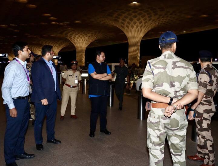 परदेशात छत्रपती शिवाजी महाराजांचा पुतळा बसवला जात आहे ही आपल्या सर्वांसाठी अभिमानाची बाब आहे, असं देवेंद्र फडणवीस म्हणाले.