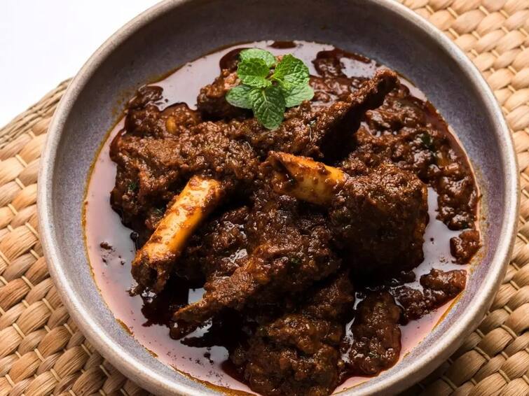 MS Dhoni Is A Fan Of Mutton Curry At This Food Joint In Ranchi Dhoni Mutton Gravy : சூப்பரான சாலை கடை.. தோனிக்கு பிடிச்ச மட்டன் கிரேவி இதுதான்.. நீங்களும் ட்ரை பண்ணுங்க..