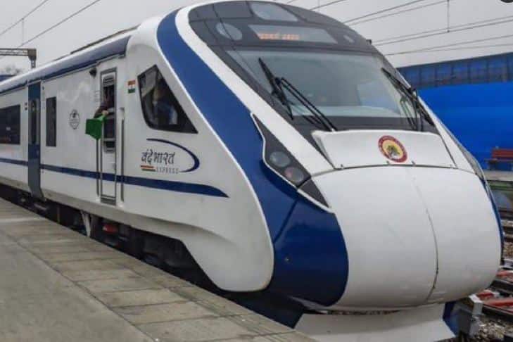 Controversy between TMH-RNVL companies hinders the preparation of Vande Bharat Express train with sleeper coaches Vande Bharat Express: स्लीपर कोच वाली वंदे भारत एक्सप्रेस ट्रेन के तैयार होने में रोड़ा, TMH-RNVL के बीच विवाद! 