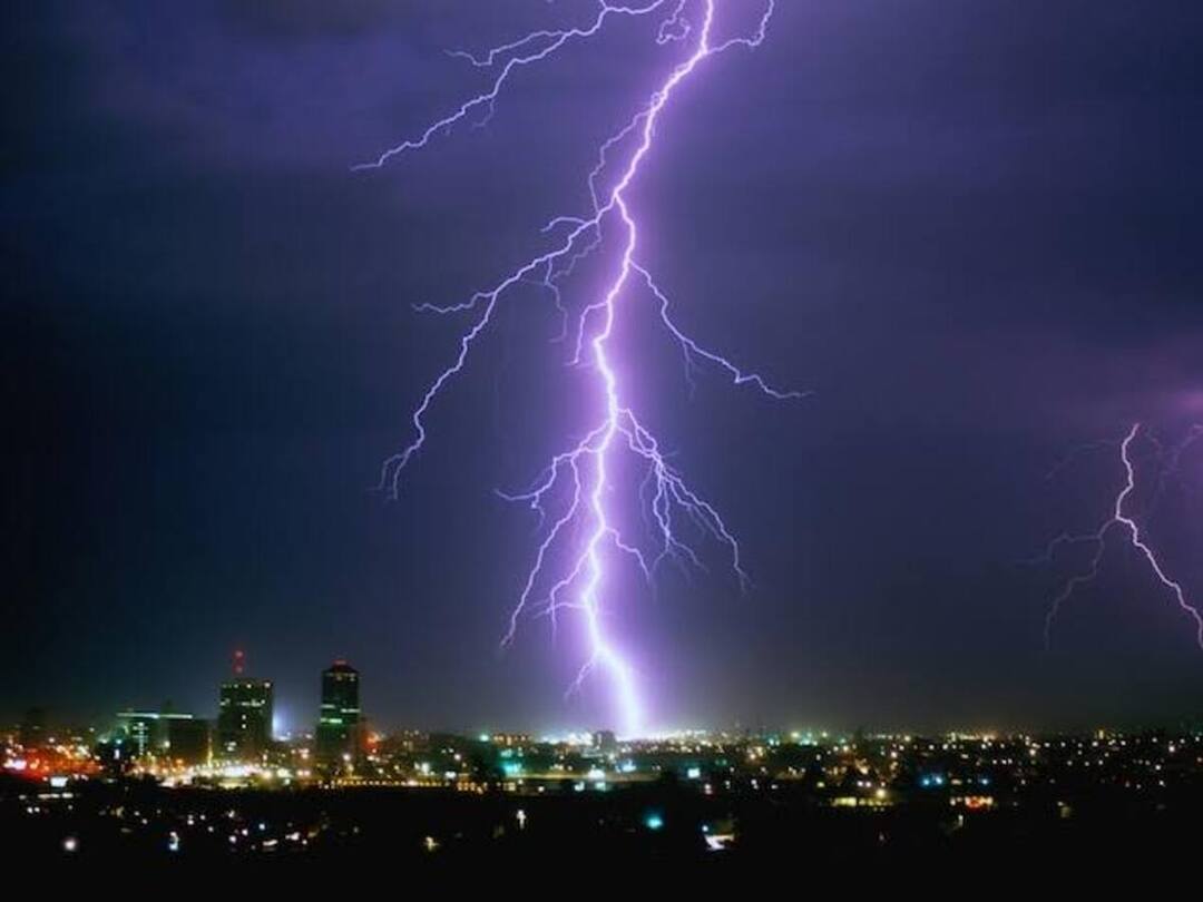 மின்னல் தாக்கியதில் 15 பேர் பலி… பலர் காயம்; மேற்கு வங்கத்தில் பல பகுதிகளில் நடந்த சோகம்!