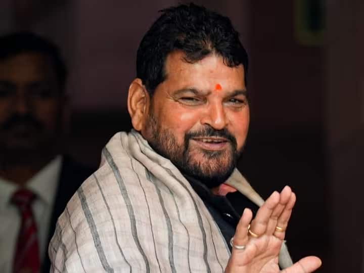 फिलहाल, बृजभूषण के खिलाफ दो FIR तो दर्ज हो गई है लेकिन अब तक उनकी गिरफ्तारी नहीं हुई है और न ही उन्होंने भारतीय कुश्ती महासंघ के अध्यक्ष पद से इस्तीफा दिया है. इसे लेकर ही भारतीय पहलवान जंतर-मंतर पर डटे हुए हैं.