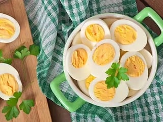 How Many Eggs Should I Eat A Day: एका दिवसात एका व्यक्तीने किती अंडी खाणं योग्य, तुम्हाला माहिती आहे का?