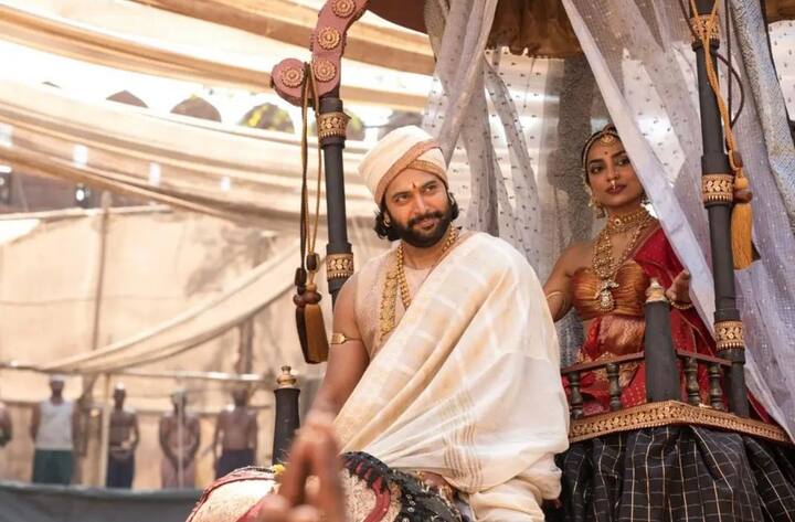 தற்போது இப்படத்தின் முதல் நாள் வசூல் குறித்த தகவல் வெளியாகியுள்ளது. முதல் நாளில் சுமார் 25 கோடியே 45 லட்ச ரூபாயை வசூல் செய்துள்ளது என்ற தகவல் வந்துள்ளது.