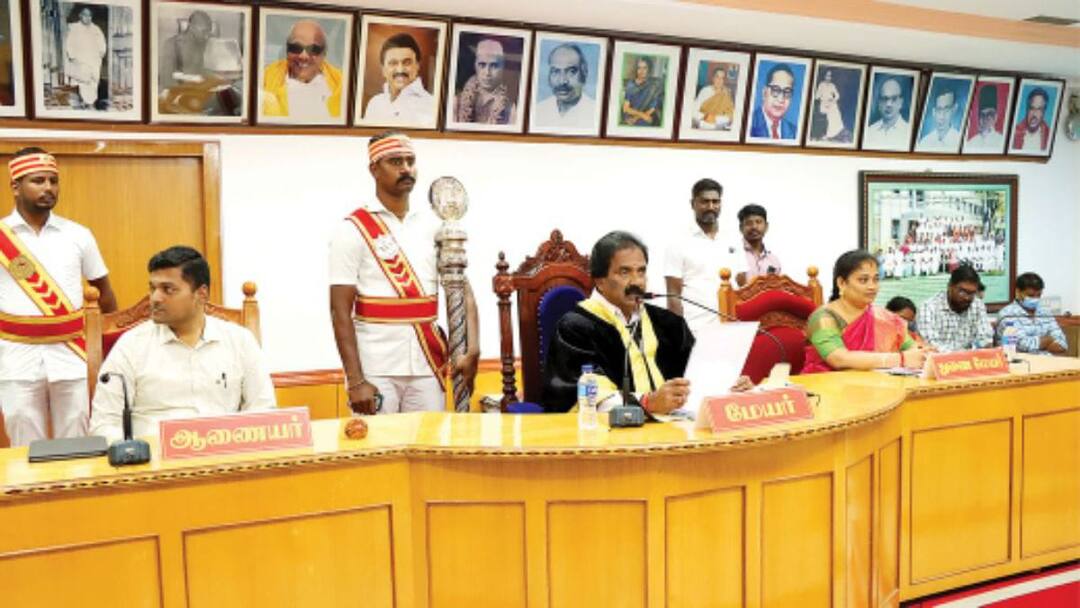 Trichy news It was decided to hand over garbage collection work in Trichy to the private sector TNN திருச்சியில் குப்பைகள் சேகரிக்கும் பணிகளை தனியாரிடம் ஒப்படைக்க முடிவு