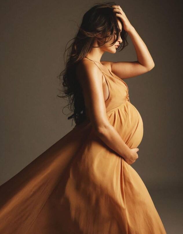 Arjun Rampal Girlfriend Gabriella Demetriades Announced Her Second  Pregnancy Shared Baby Bump Pics | Arjun Rampal फिर बनने वाले हैं 'पापा',  गर्लफ्रेंड Gabriella ने बेबी बंप फ्लॉन्ट करते हुए ...