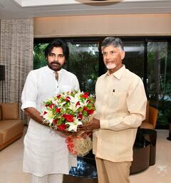 Pawan Kalyan meets Chandrababu: హైదరాబాద్ లో చంద్రబాబుతో పవన్ కళ్యాణ్ కీలక భేటీ