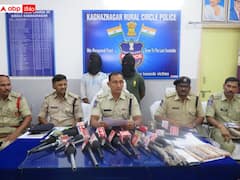 Asifabad: ఇద్దరు మావోయిస్టు సానుభూతిపరులు అరెస్ట్ - జిలేటిన్ స్టిక్స్, డిటోనేటర్లు స్వాధీనం