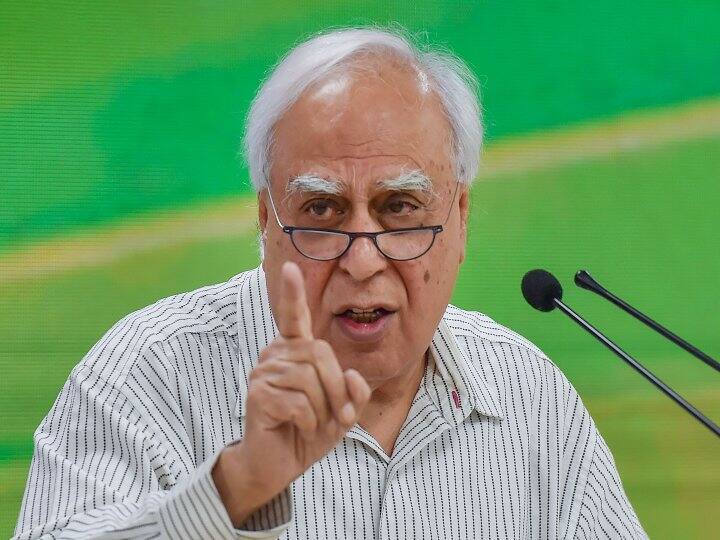 Karnataka Assembly Elections 2023 I would say if Congress wins Kapil Sibal said on Karnataka elections Karnataka Election 2023: 'मैं कहूंगा कांग्रेस जीतेगी तो...' कर्नाटक चुनाव पर बोले कपिल सिब्बल- राज्य में बीजेपी...