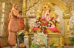 Pune: बद्रिनाथ ज्योर्तिमठ येथील शंकराचार्य अविमुक्तेश्वरानंद: सरस्वती दगडूशेठ हलवाई गणपतीच्या चरणी लीन...