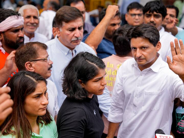 Congress MP Deepender Hooda also met with the wrestlers and said, 