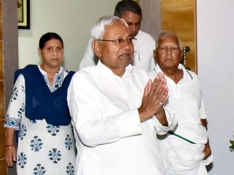 JDU Bihar CM Nitish Kumar Calls On Lalu Prasad Yadav RJD Chief Reaches Patna Nitish Kumar Calls On Lalu Yadav As RJD Chief Reaches Patna After 7 Months